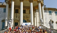 Unge for Menneskerettigheder Internationalt fik levendegjort menneskerettighederne for børnene i en sommerlejr uden for byen Padova.